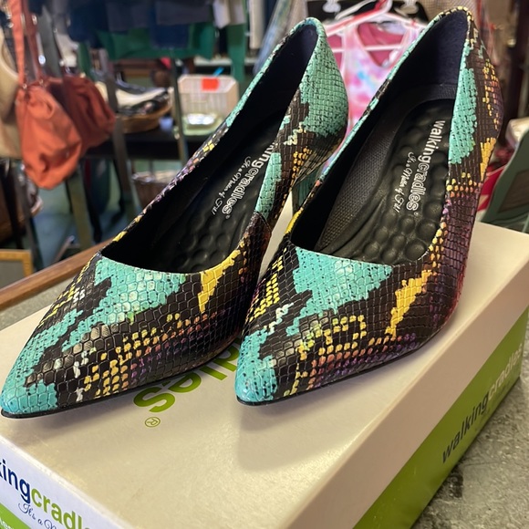 Walking Cradles Anaconda multicolor heel shoes size 6.5 wide - Picture 5 of 6